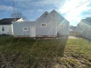 934 Annabelle Dr in Toledo, OH - Foto de edificio - Building Photo