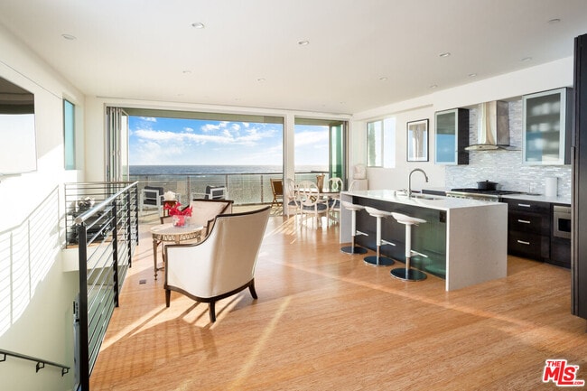 6985 Trolleyway S in Los Angeles, CA - Building Photo - Building Photo