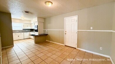 5414 6th St in Lubbock, TX - Building Photo - Building Photo