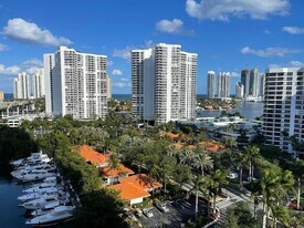 3500 Mystic Pointe Dr in Aventura, FL - Building Photo