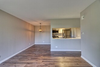 364 Grissom Ct in Hoffman Estates, IL - Building Photo - Building Photo