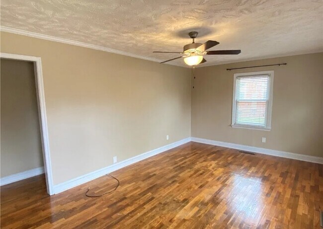 604 Odom Dr in Fayetteville, NC - Building Photo - Building Photo