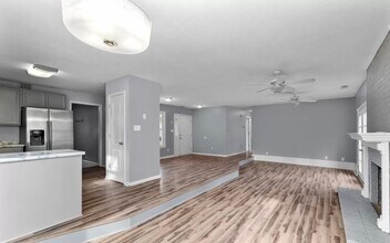 2456 Saddleridge Dr in Jacksonville, NC - Building Photo - Building Photo