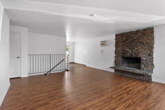 1716 E Everett Ave in Spokane, WA - Building Photo - Interior Photo