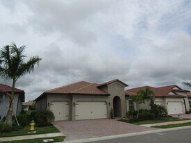 608 Maraviya Blvd in Nokomis, FL - Building Photo
