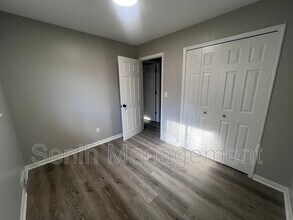 26270 Southwestern Hwy in Redford Township, MI - Building Photo - Building Photo