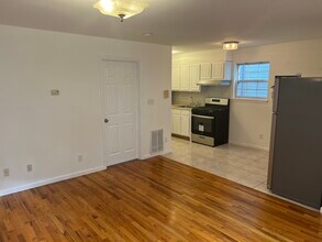 134 South St in Jersey City, NJ - Building Photo - Building Photo