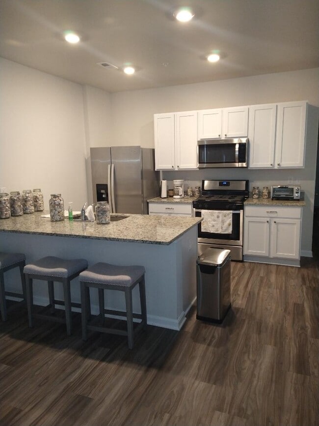 570 Locust Run Dr in York, PA - Building Photo - Building Photo
