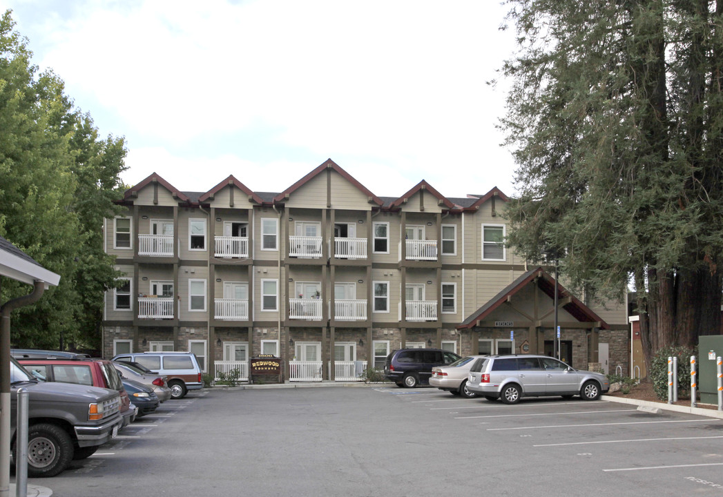 Redwood Commons in Santa Cruz, CA - Foto de edificio