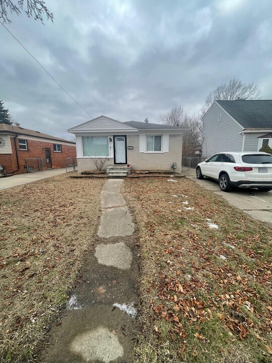 4976 Cornell St in Dearborn Heights, MI - Building Photo