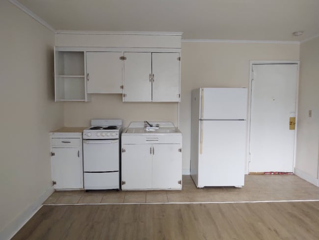 property at 31 Wing Ave