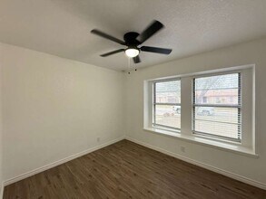 5222 Tom Stafford Dr in San Antonio, TX - Building Photo - Building Photo