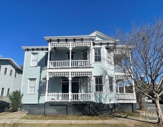 property at 320 E 31st St