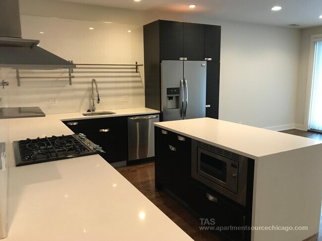 2127 W Division St, Unit #1, Unit #1