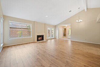 3411 Valley Gardens Dr in Houston, TX - Building Photo - Building Photo