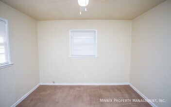 2113 S Loop 289 in Lubbock, TX - Building Photo - Building Photo