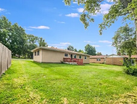 1008 Egyptian Trail in Tuscola, IL - Building Photo - Building Photo