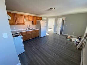 682 Beech St in Manchester, NH - Building Photo - Building Photo