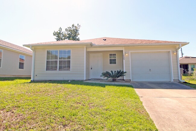 10605 Wilderness Ln in Pensacola, FL - Foto de edificio - Building Photo