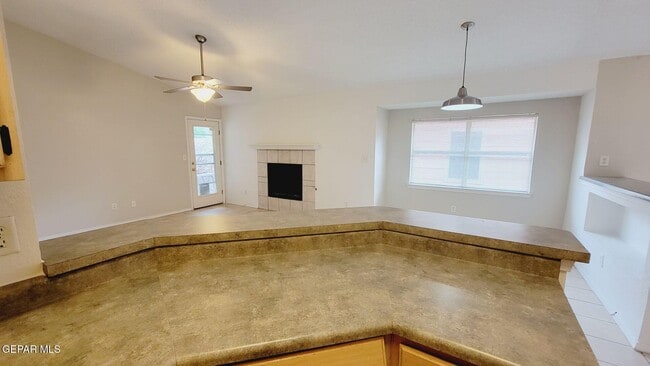 604 Wind River Ave in El Paso, TX - Building Photo - Building Photo