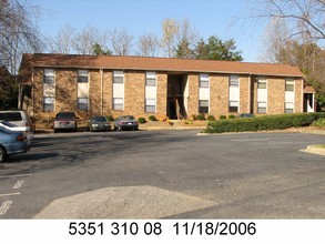 Century Square Apartments in Kernersville, NC - Building Photo - Building Photo