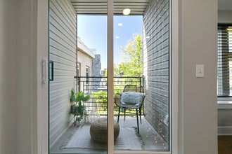 3915 Ridge Ave in Philadelphia, PA - Foto de edificio - Building Photo