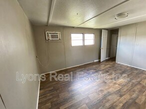 4900 Tice St in Ft. Myers, FL - Building Photo - Building Photo