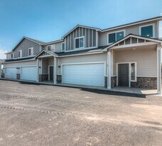 2504 Woolsey Ln in Yakima, WA - Building Photo