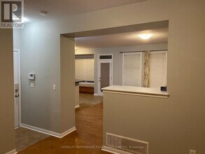 83 Baintree Way in Cambridge, ON - Building Photo - Building Photo