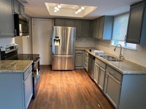 8406 Daycoach Ln in Houston, TX - Building Photo - Building Photo