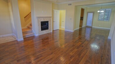 3501 Tilden Ave-Unit -Unit 4 in Los Angeles, CA - Building Photo - Building Photo