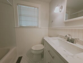 12 Maplewood Terrace in Norwalk, CT - Building Photo - Building Photo