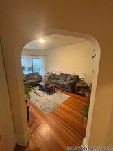 1463 Beacon St in Brookline, MA - Foto de edificio - Building Photo