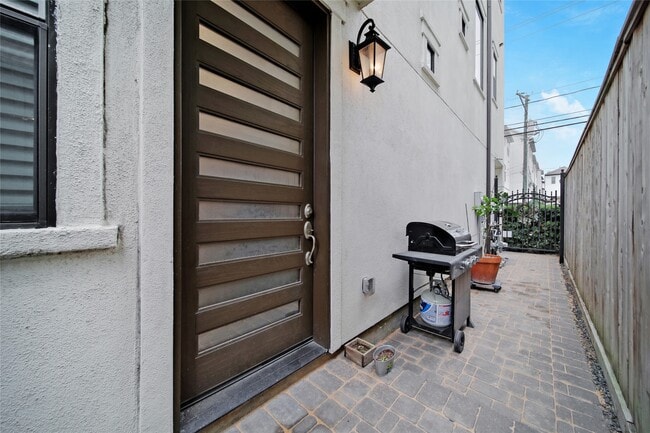 5703 Kansas St in Houston, TX - Building Photo - Building Photo