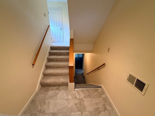 40 Crossroads Ln, Unit 40 in Glastonbury, CT - Building Photo - Building Photo