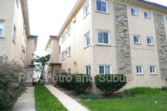 828 N Austin Blvd in Oak Park, IL - Building Photo - Building Photo