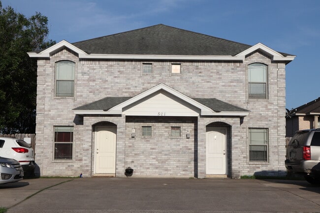 501 Rock Cir, Unit 3