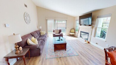 14640 Marymount St in Moorpark, CA - Building Photo - Building Photo