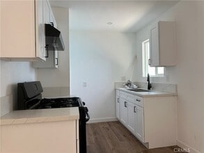 455 W Cowles St in Long Beach, CA - Building Photo - Building Photo