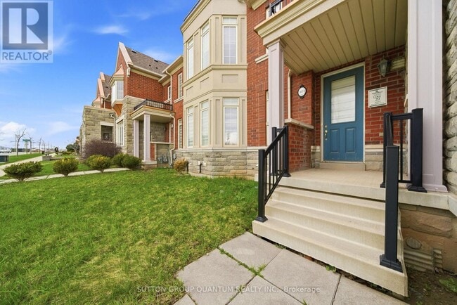 3073 Neyagawa Blvd in Oakville, ON - Building Photo - Building Photo