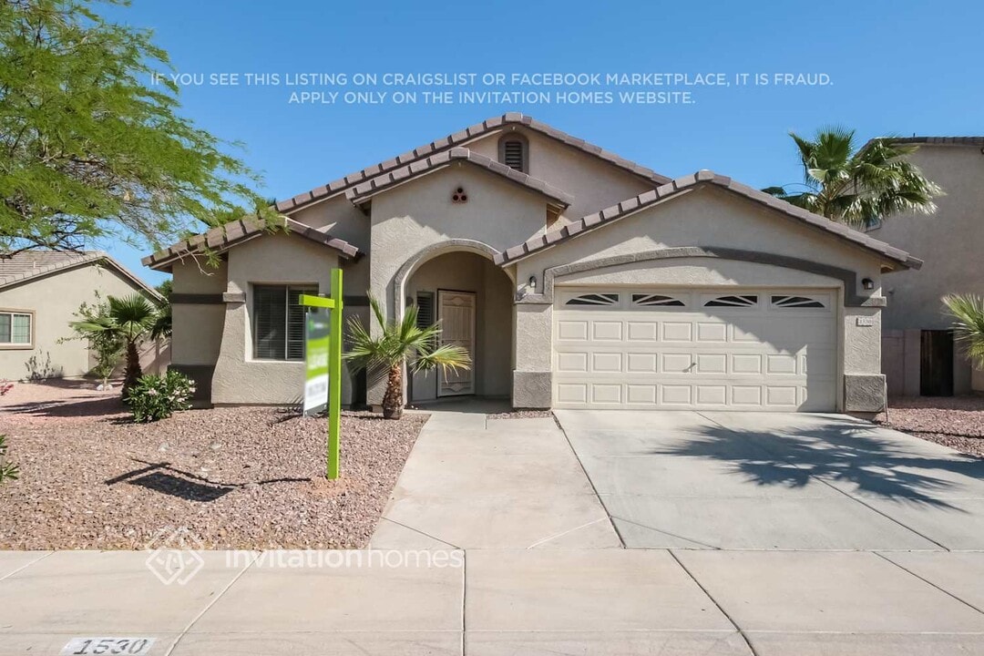1530 W St Anne Ave in Phoenix, AZ - Building Photo