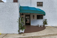 Driftwood Villas in Cocoa Beach, FL - Foto de edificio - Building Photo