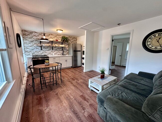 630 Palmer Ave, Unit Townhouse #1