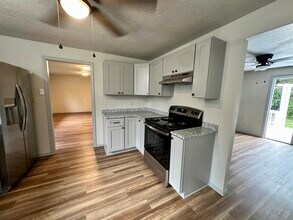 14114 E 4th Ave in Spokane Valley, WA - Building Photo - Building Photo