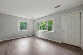 11427 Howards Mill Rd in Glen Allen, VA - Building Photo - Building Photo