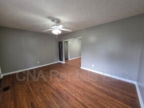 112 E Acres Dr SE in Marietta, GA - Building Photo - Building Photo