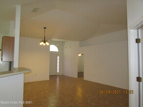 3472 Chica Cir in West Melbourne, FL - Building Photo - Building Photo