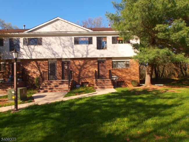 property at 899 Merritt Dr