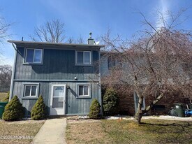 1 Max Pl in Howell, NJ - Building Photo