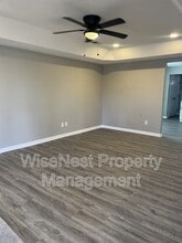 708 NE Ball Dr in Lee's Summit, MO - Building Photo - Building Photo